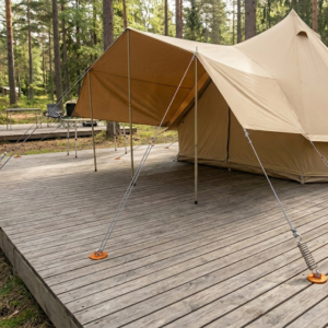 tent op platform